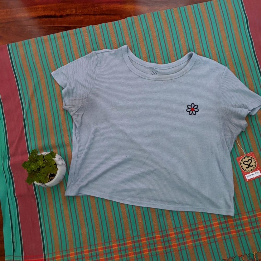 Cropped patch tee - large
